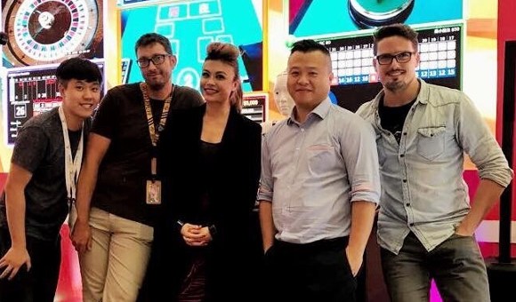 Peter KY Wong and the iNerd Studio team