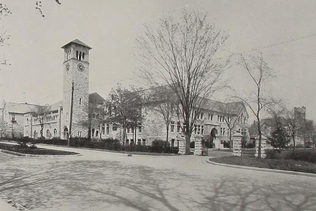 Grant Hall exterior in the 1920s