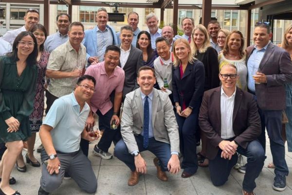 Group photo of Commerce 1996 classmates
