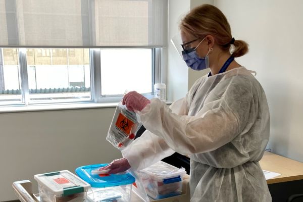 Dr. Anne Ellis, Meds'99.