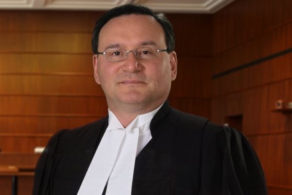 Wayne Garnons-Williams, Law'90